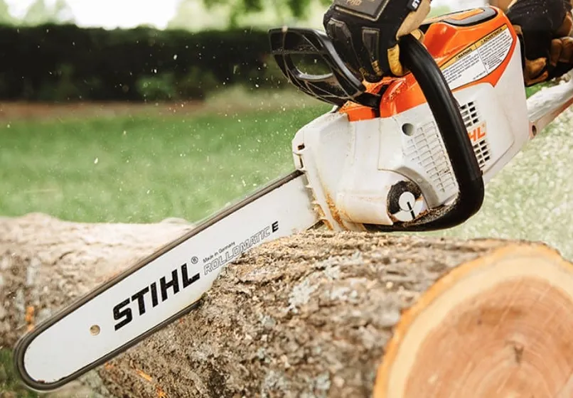 Factors to consider when choosing a cordless chainsaw